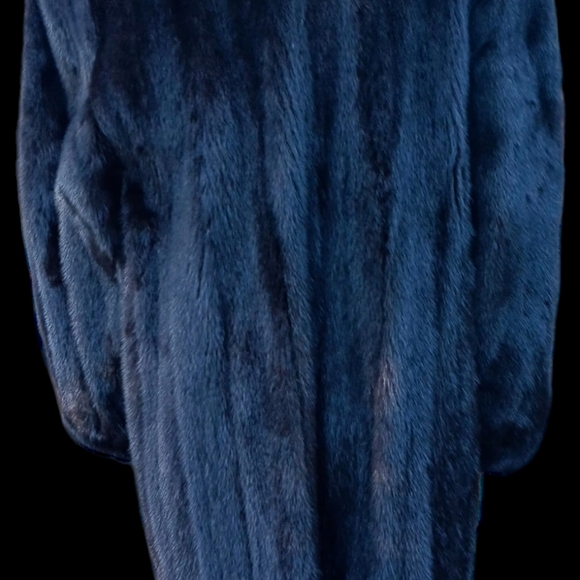 Full Length Mink Coat - Picture 6 of 9